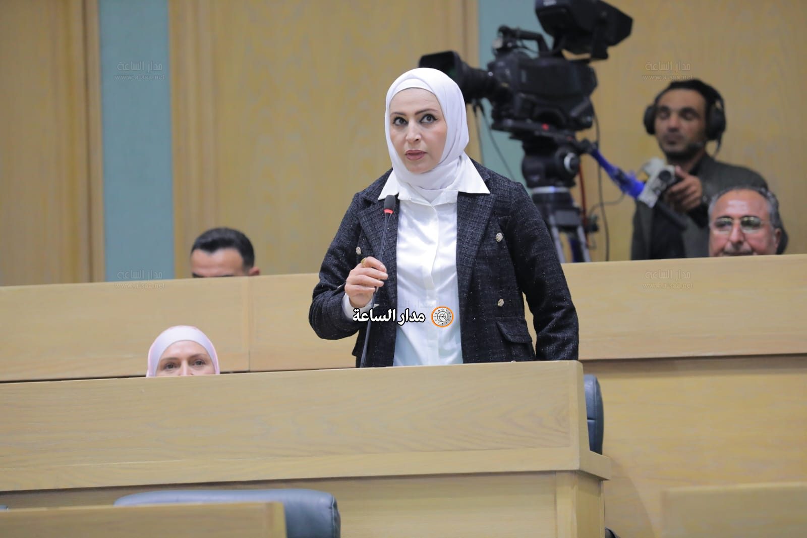 Madar Al-Saa Images 0.0016923308083898192