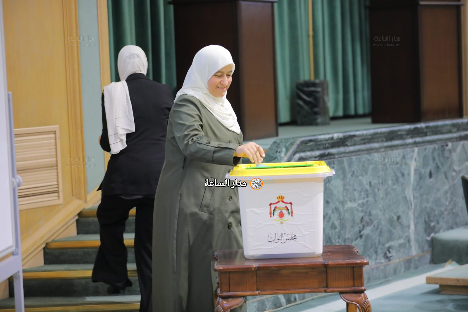 Madar Al-Saa Images 0.4185440795646391