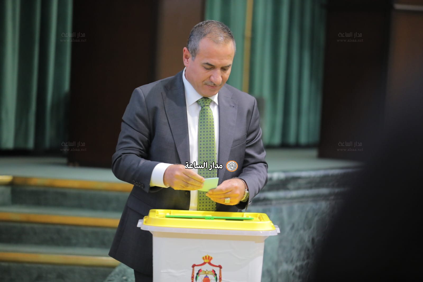 Madar Al-Saa Images 0.35879640202551233