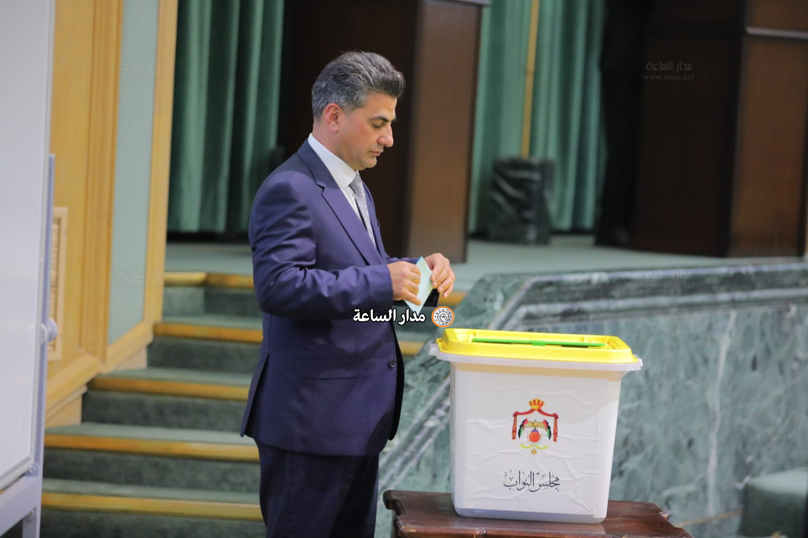 Madar Al-Saa Images 0.6883834112236968