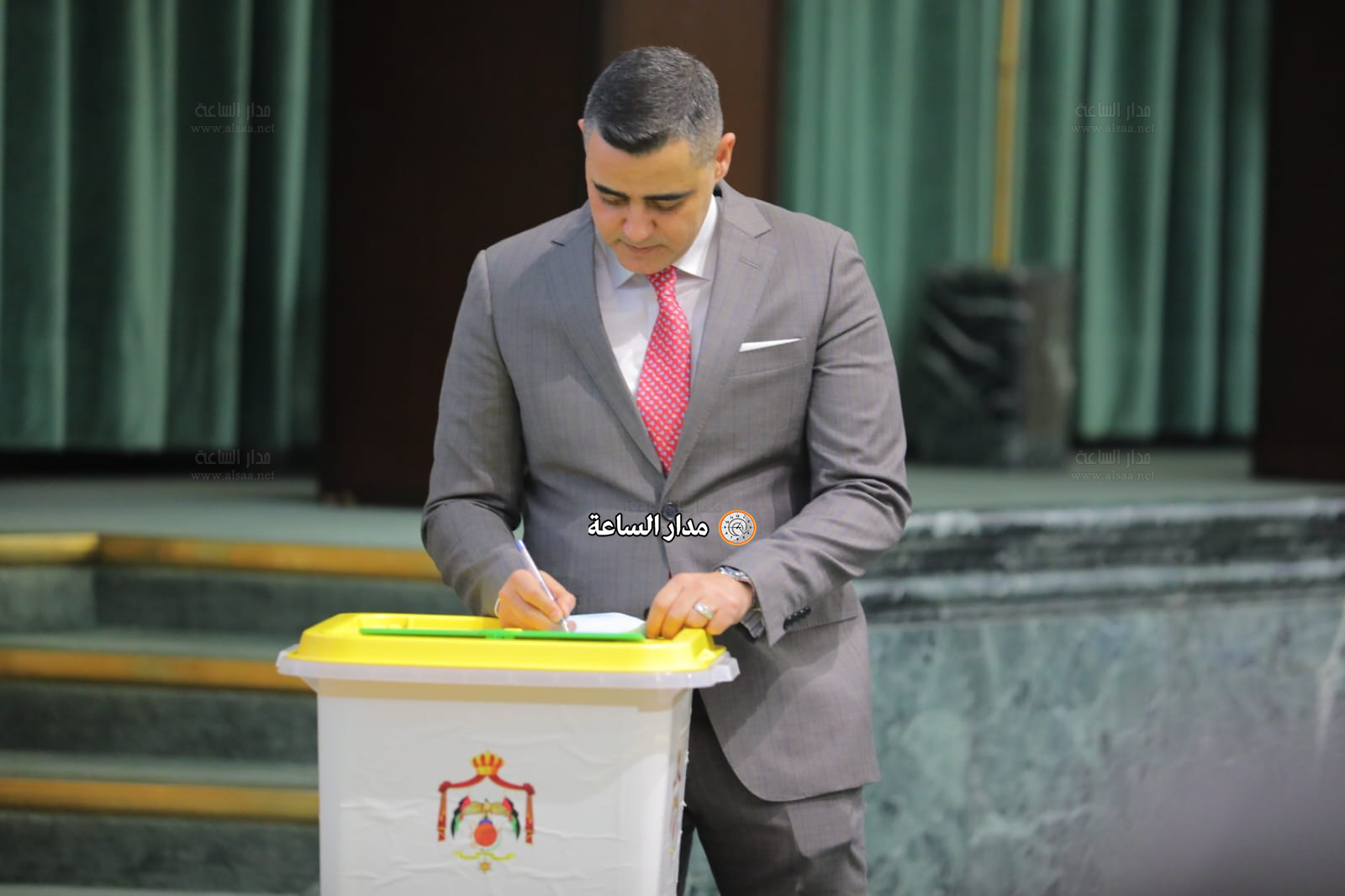 Madar Al-Saa Images 0.23175297531705463