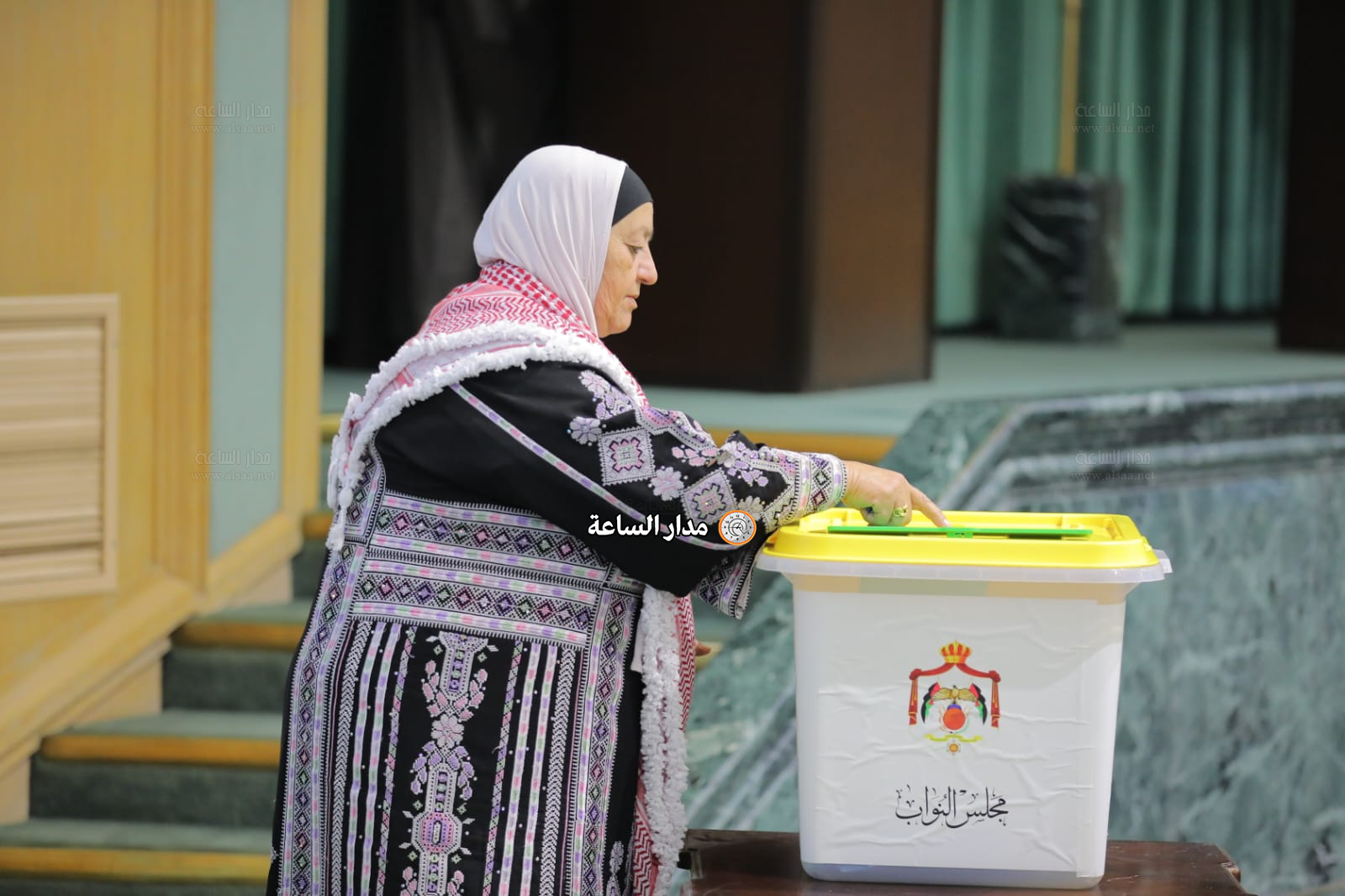 Madar Al-Saa Images 0.12330506114686157