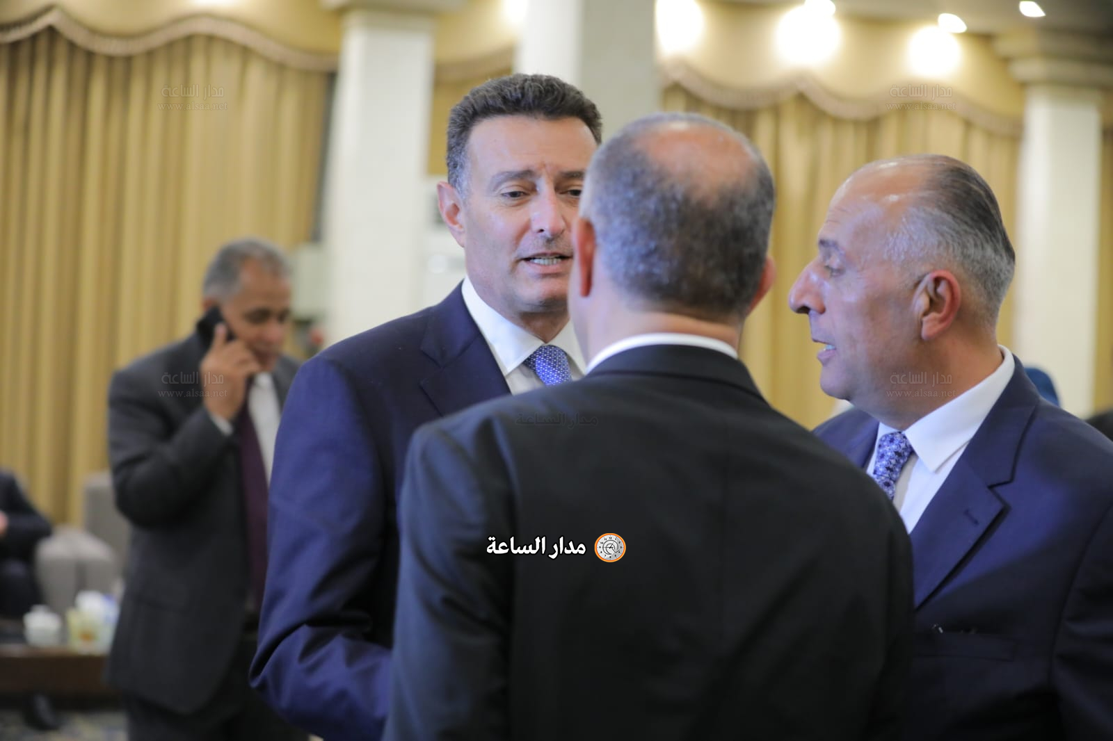 Madar Al-Saa Images 0.7656461883855104