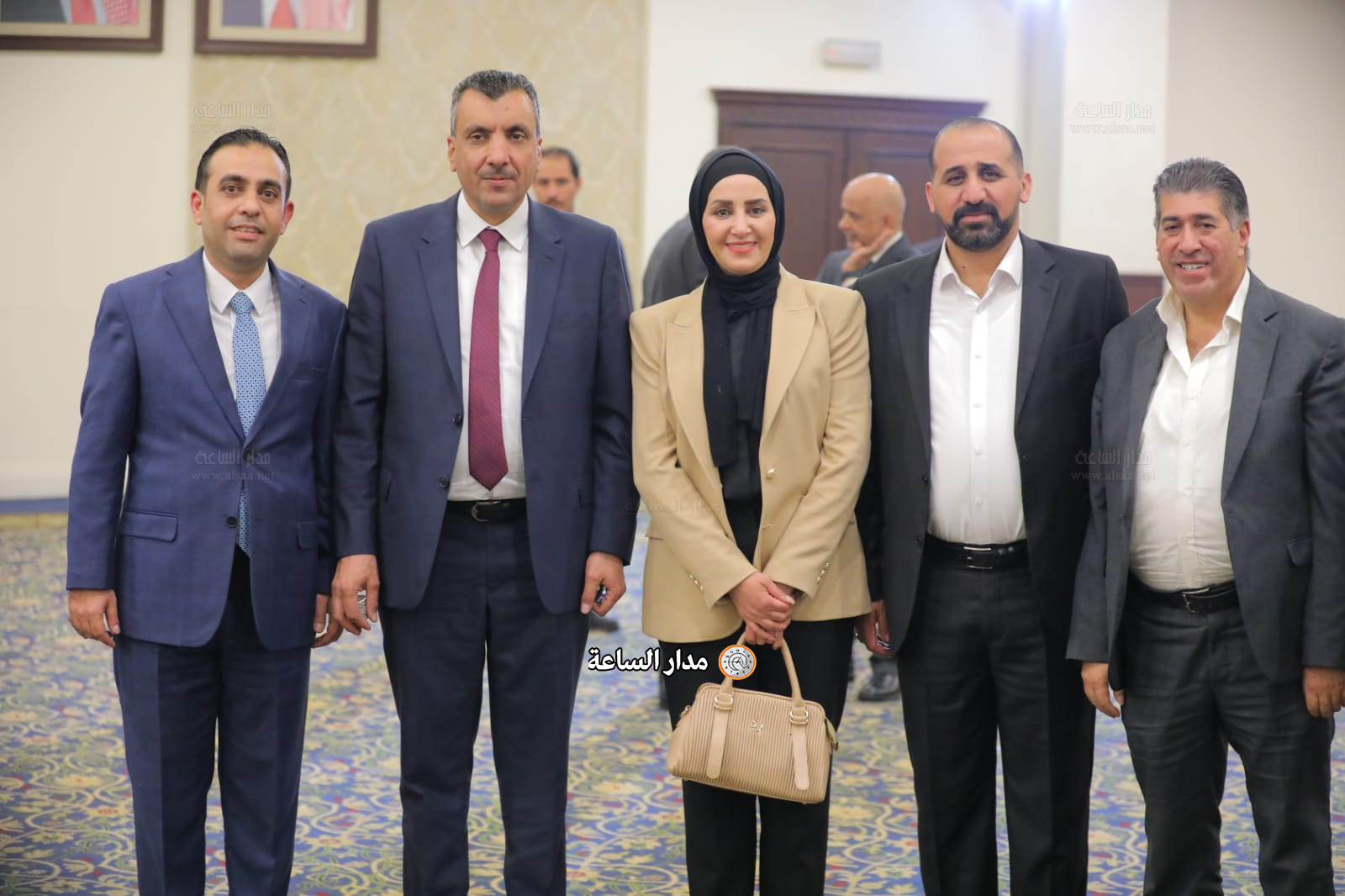 Madar Al-Saa Images 0.4303490619693138