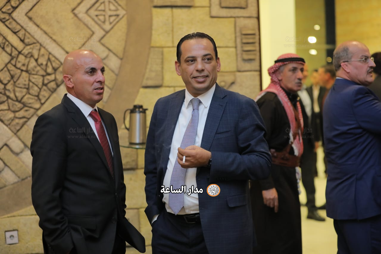 Madar Al-Saa Images 0.4127283055285562