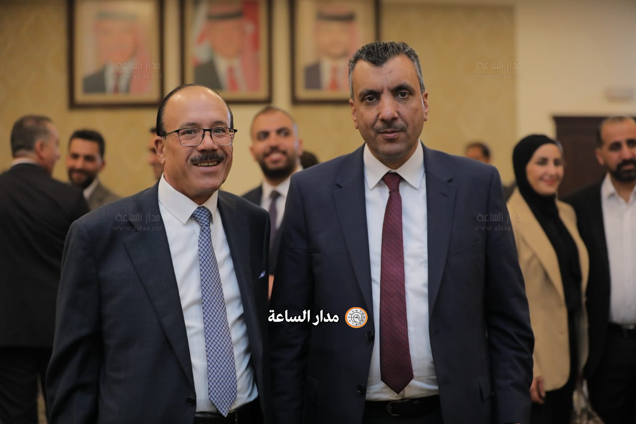 Madar Al-Saa Images 0.1450752686447212