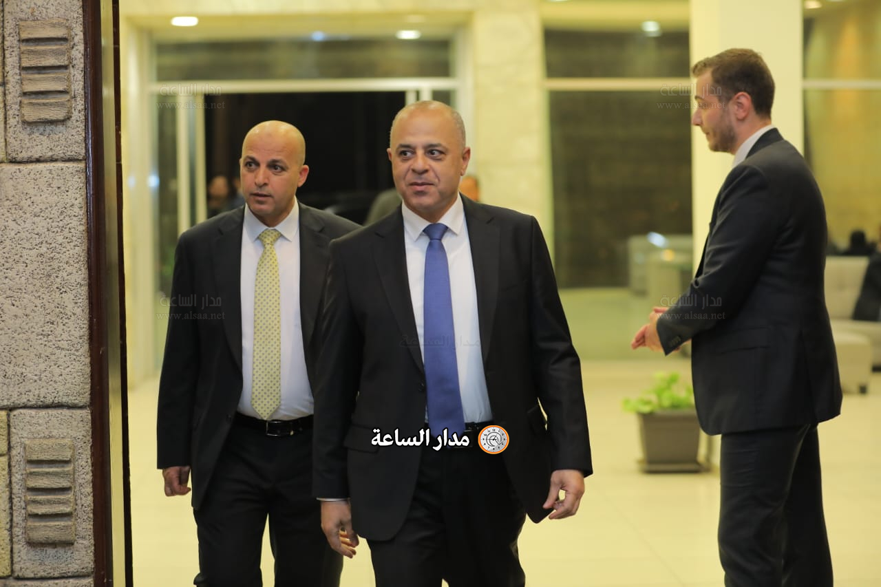 Madar Al-Saa Images 0.7416186416291064