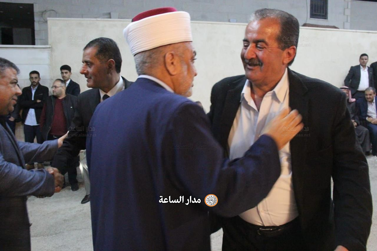 Madar Al-Saa Images 0.4849941964642046