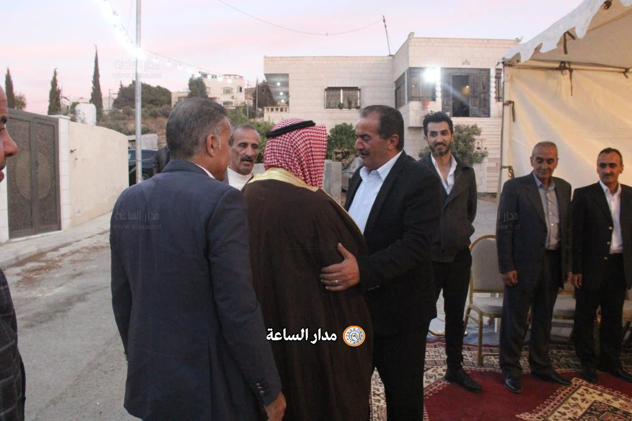 Madar Al-Saa Images 0.39382338957177043