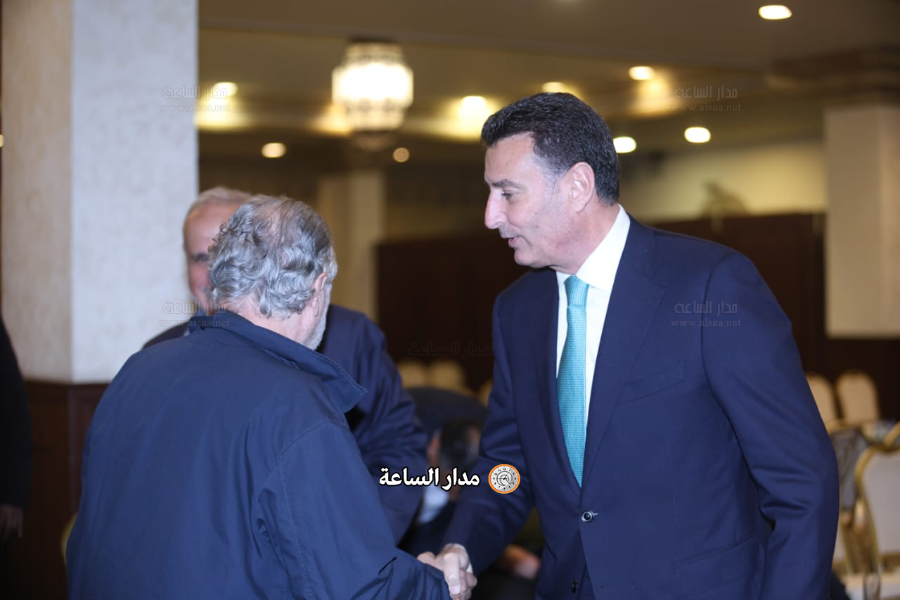 Madar Al-Saa Images 0.7748766224619028