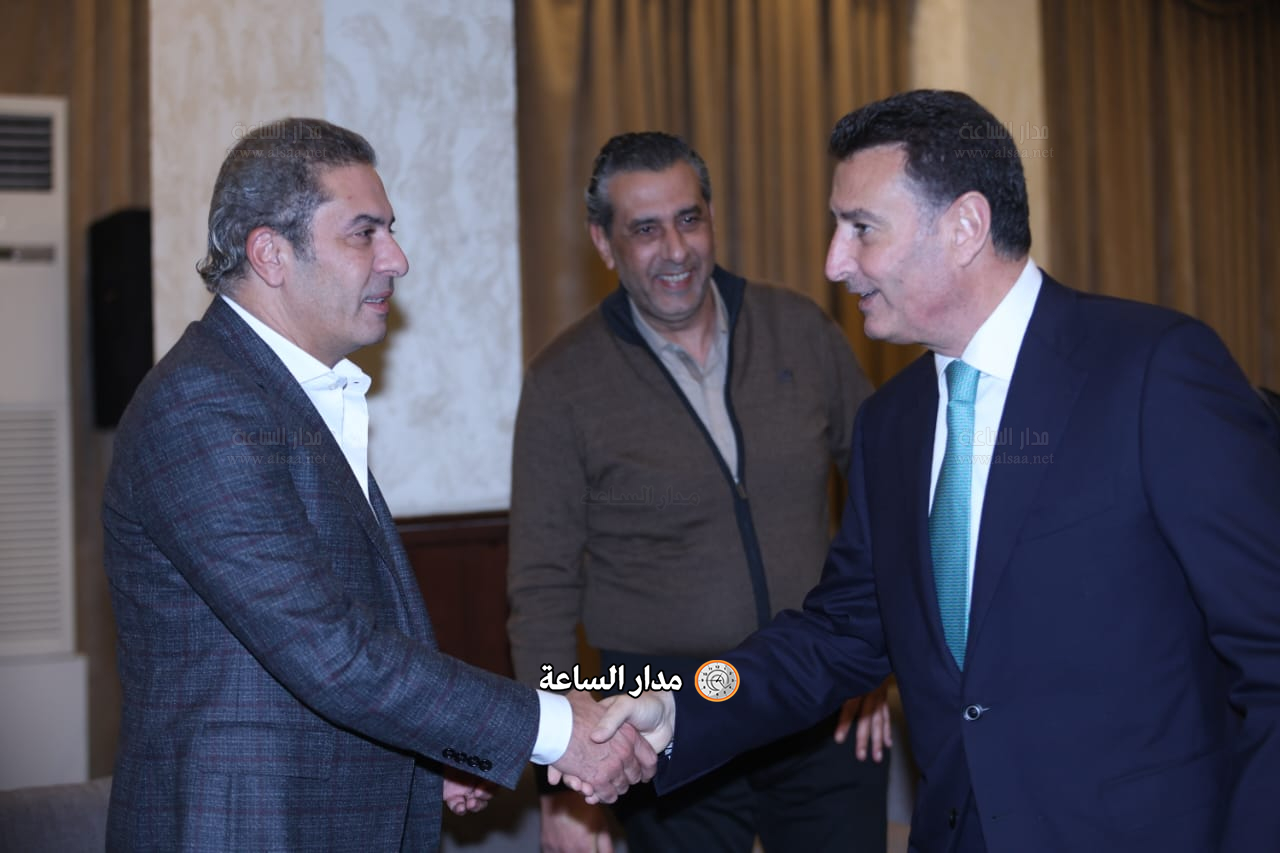 Madar Al-Saa Images 0.7380080482344342