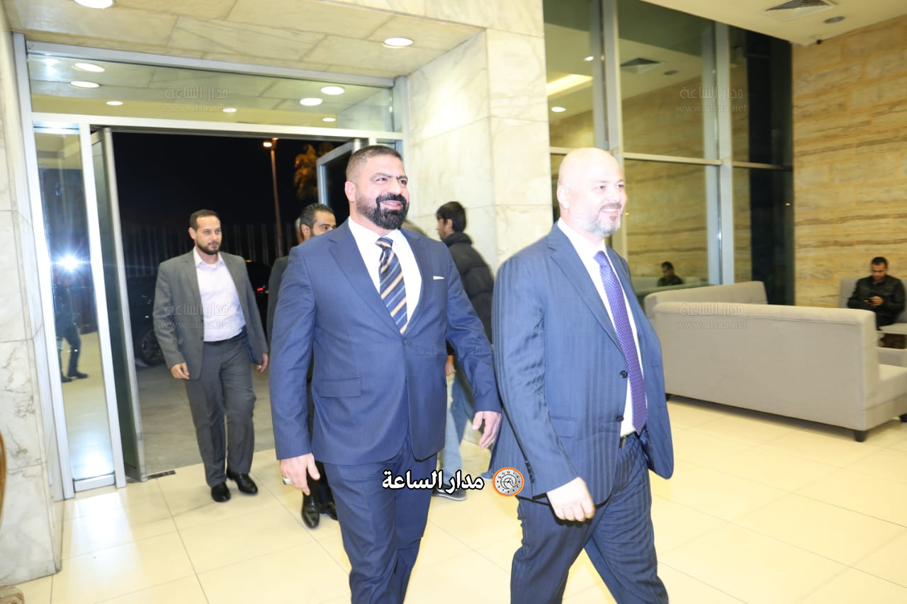 Madar Al-Saa Images 0.5706887673843397