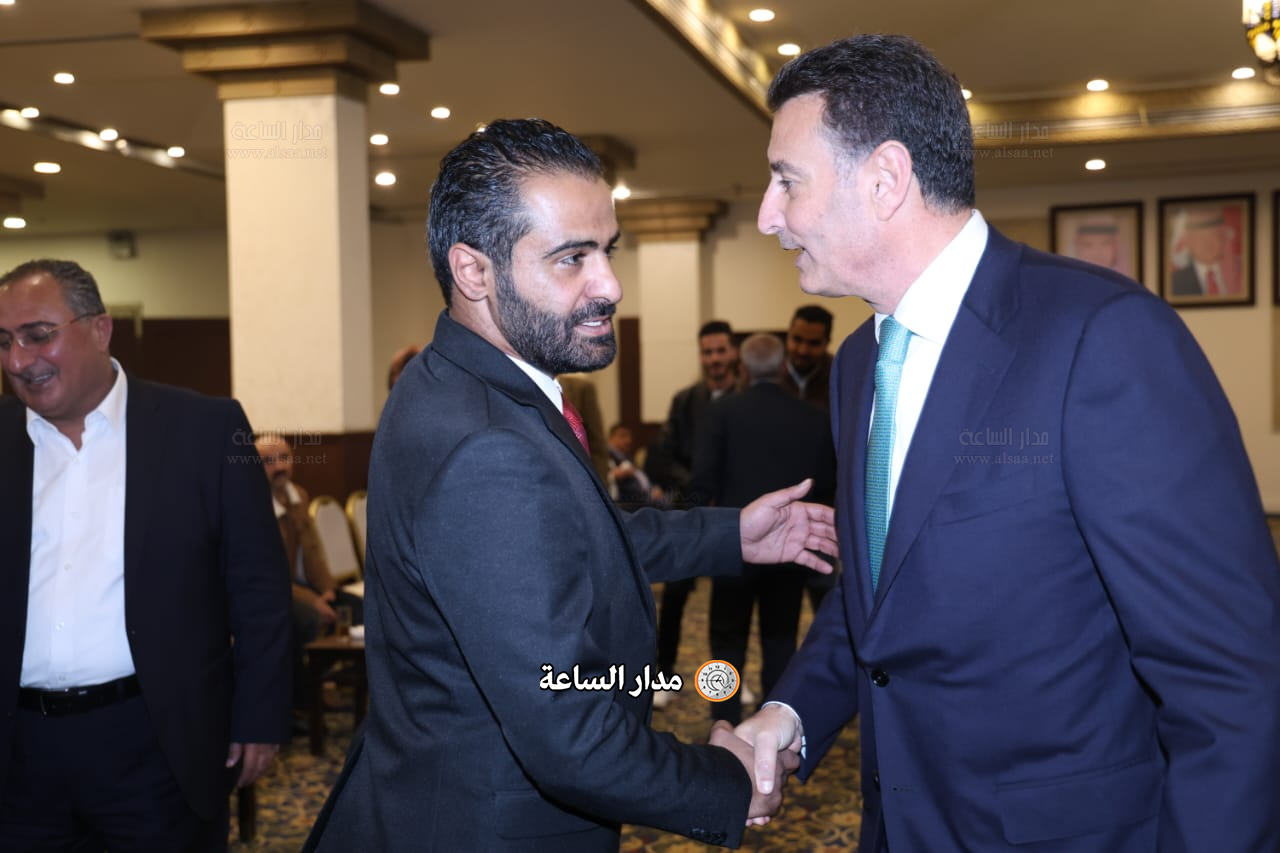 Madar Al-Saa Images 0.08647793144887372