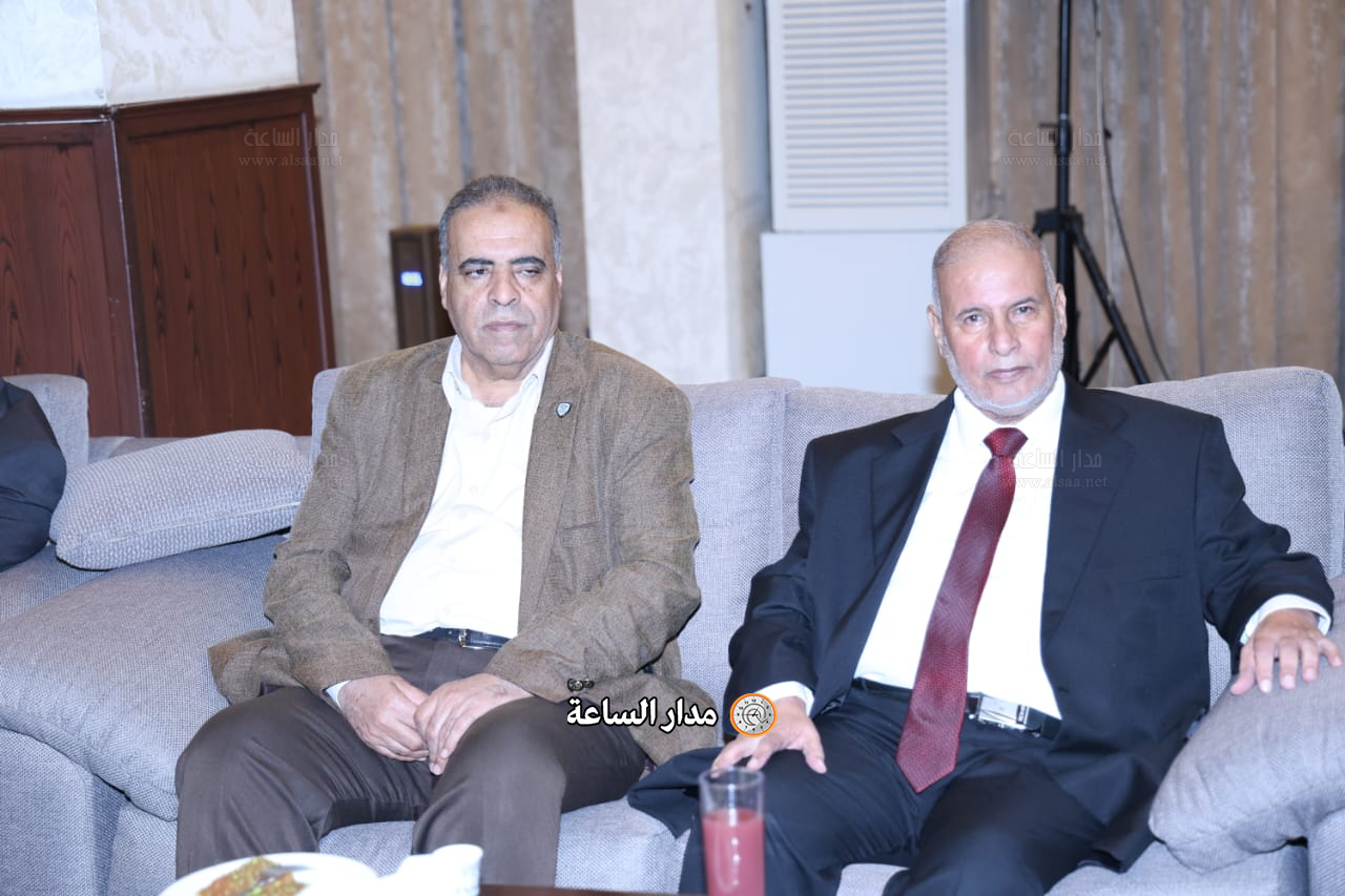 Madar Al-Saa Images 0.18086622490437554