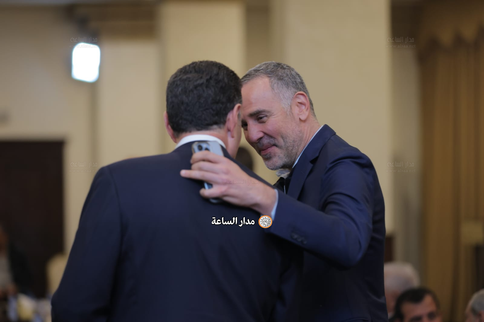 Madar Al-Saa Images 0.930120281610231