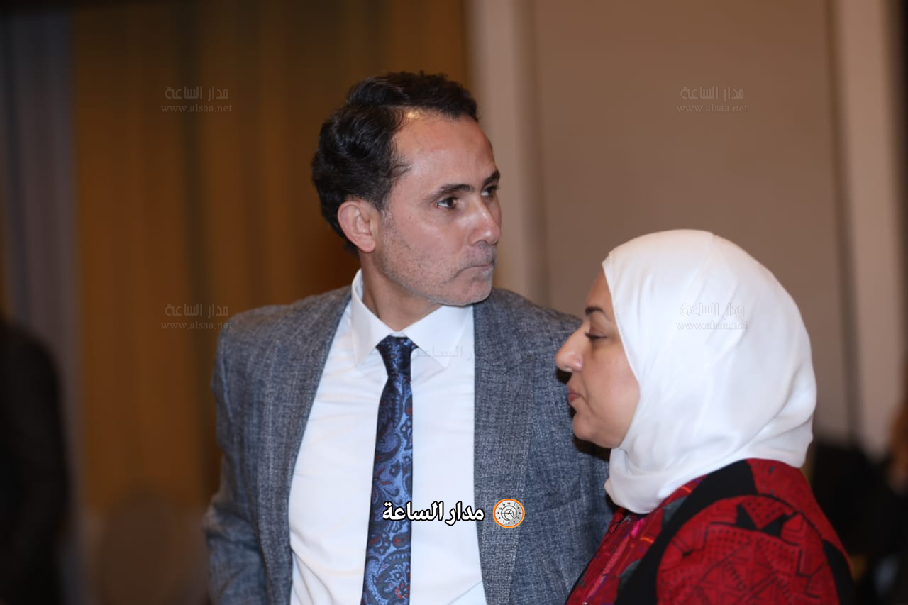 Madar Al-Saa Images 0.45911693712474033