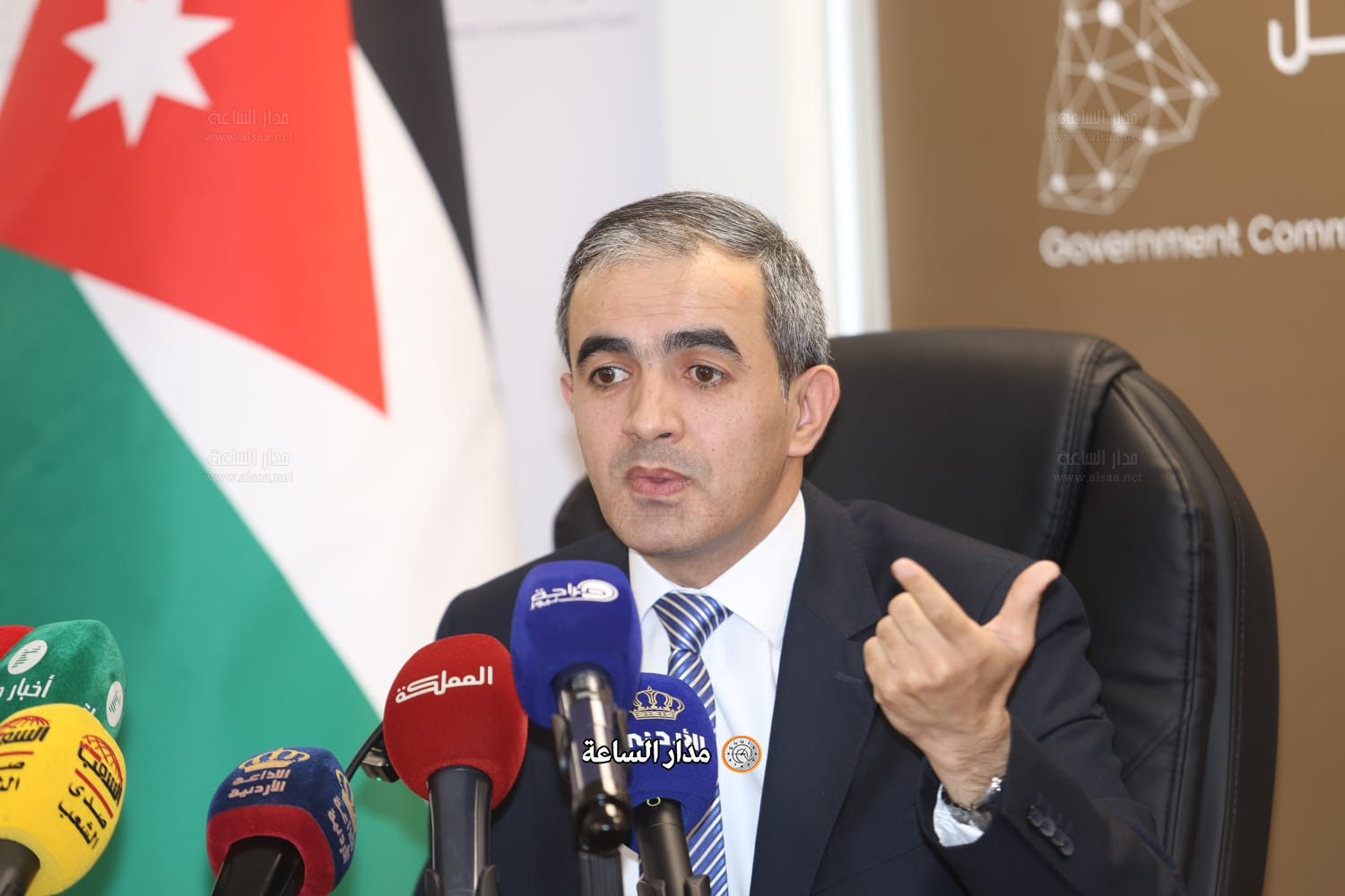 Madar Al-Saa Images 0.3350409631435187