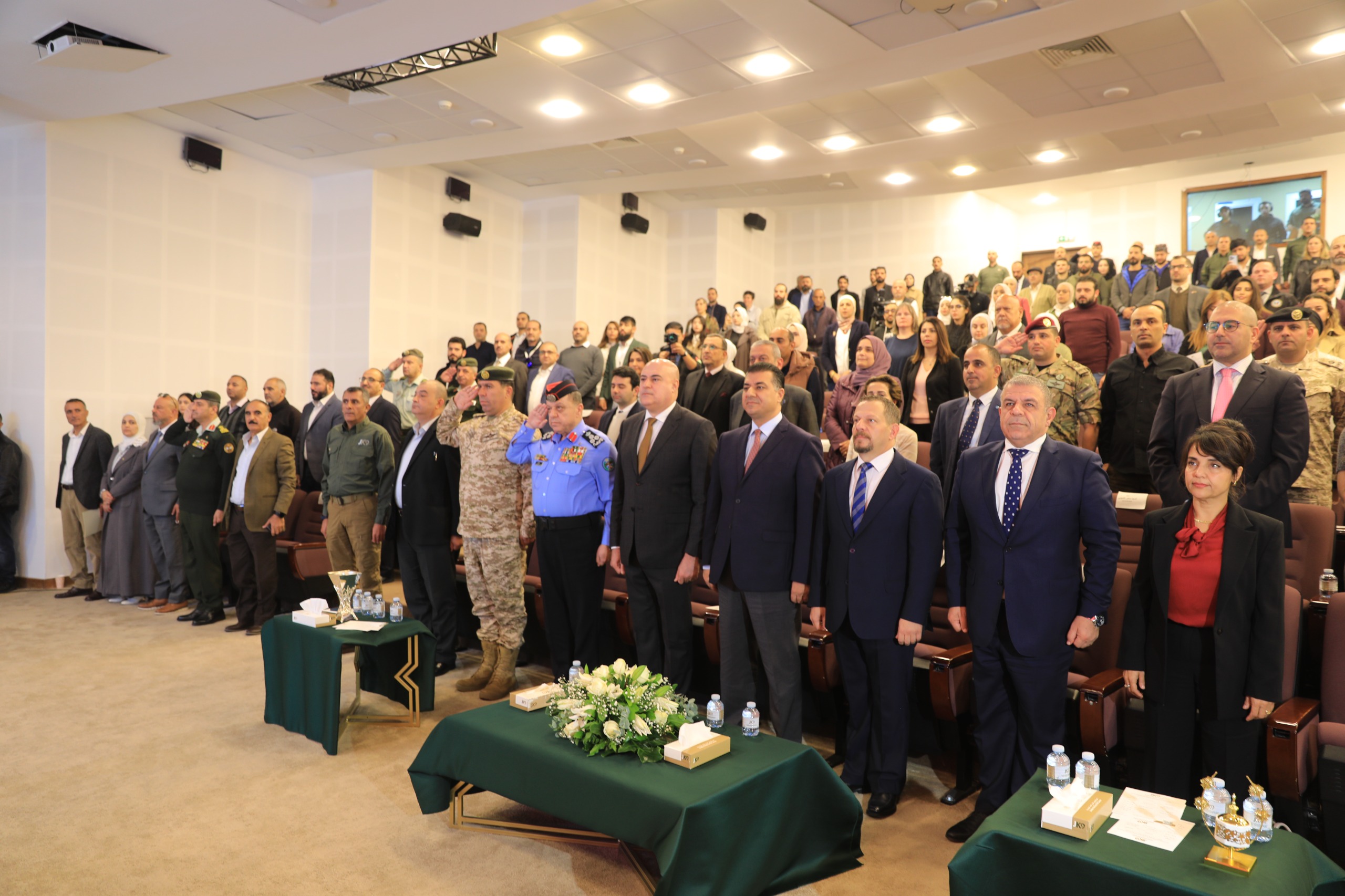 Madar Al-Saa Images 0.6425154606099819