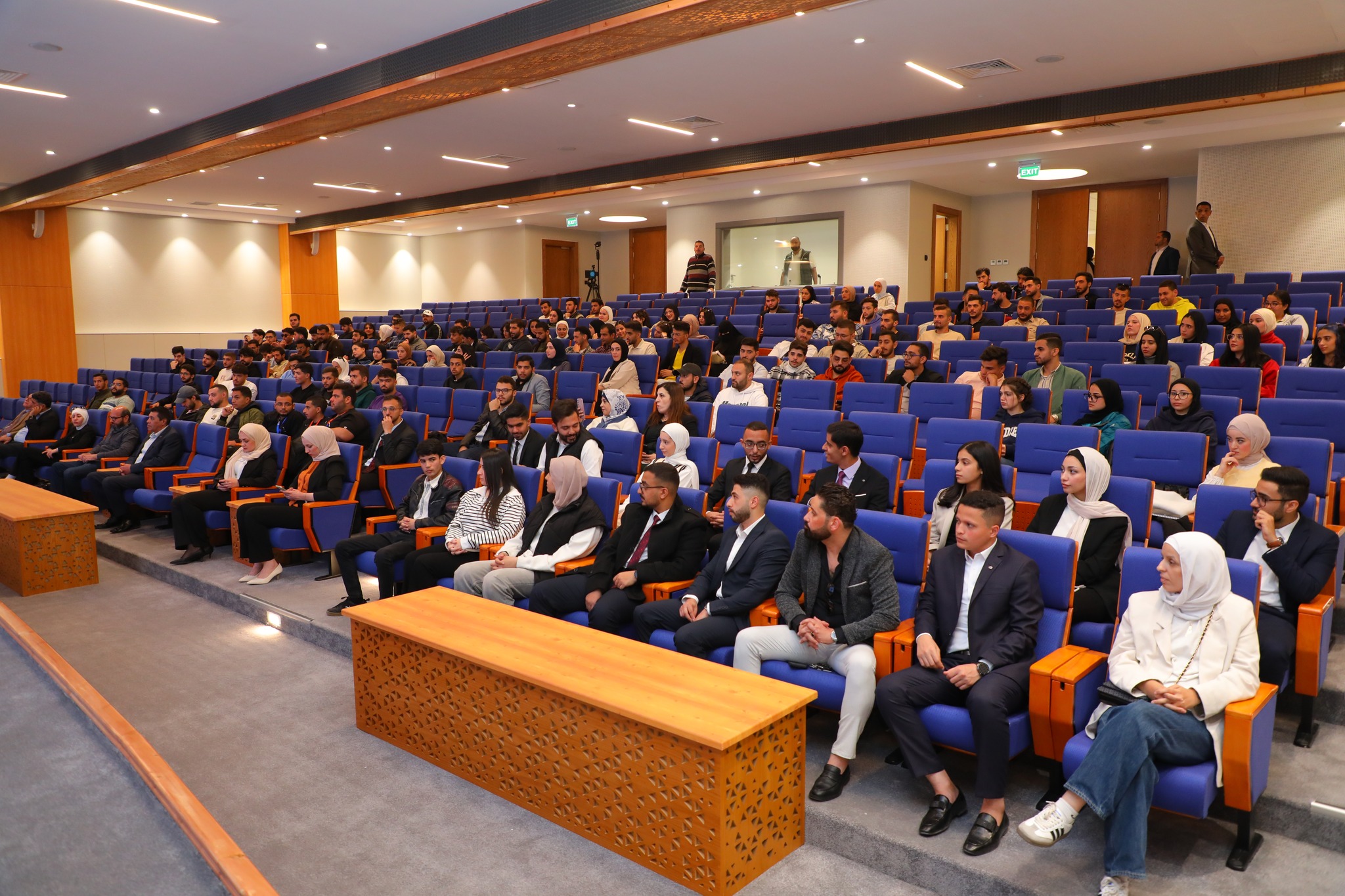 Madar Al-Saa Images 0.5749662811808425