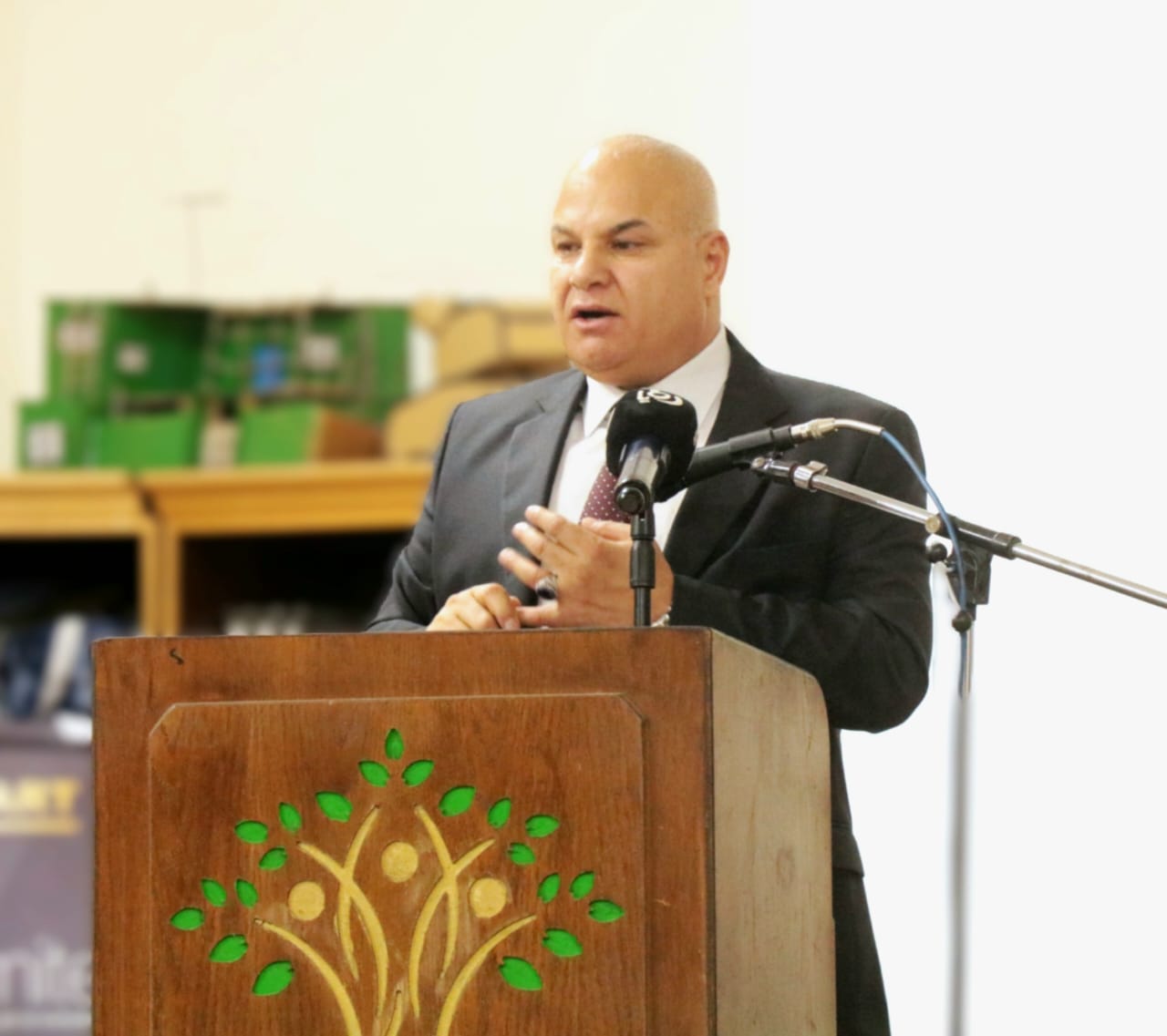 Madar Al-Saa Images 0.4883649316135048