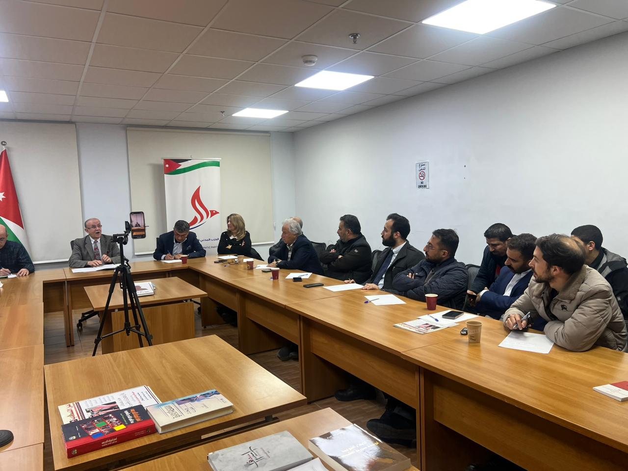 Madar Al-Saa Images 0.4277021806221688