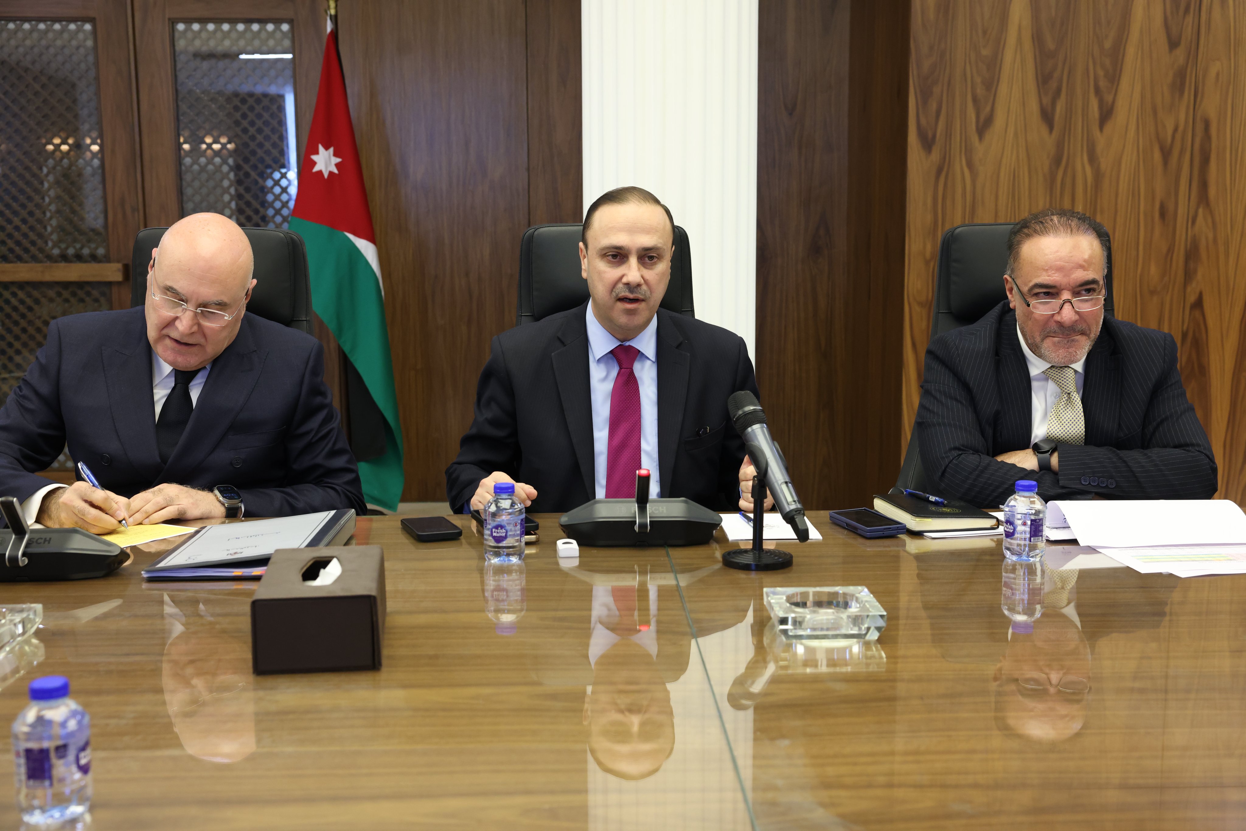 Madar Al-Saa Images 0.9027626232361621