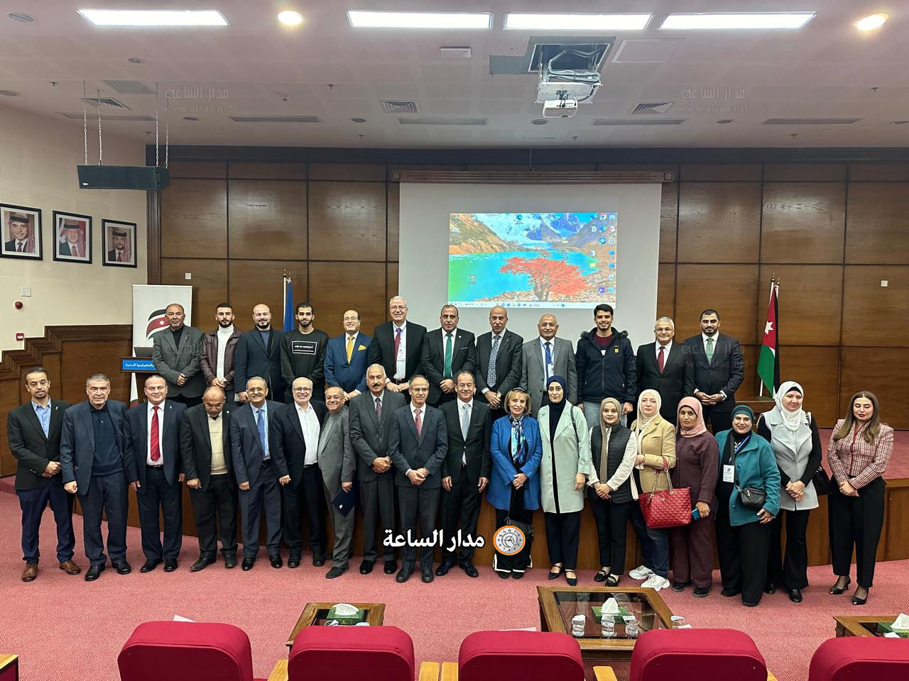 Madar Al-Saa Images 0.857341559650836