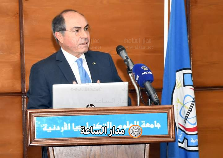 Madar Al-Saa Images 0.5854639763551321