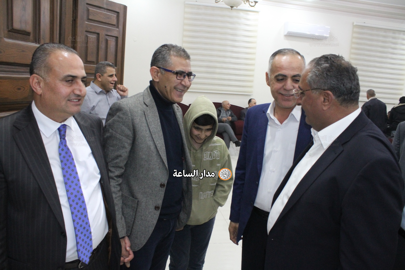 Madar Al-Saa Images 0.16799118340696584