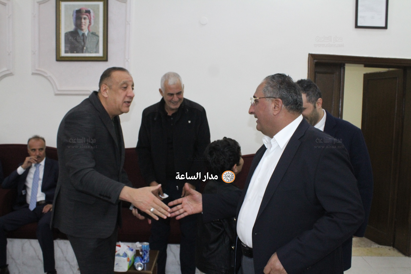 Madar Al-Saa Images 0.8159596906272721