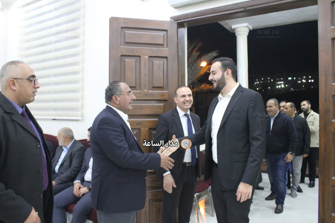 Madar Al-Saa Images 0.8607432137549074