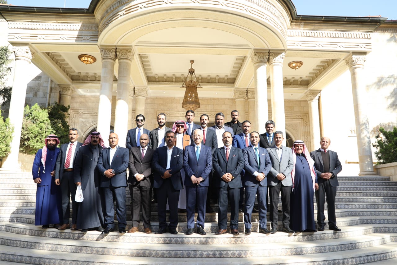 Madar Al-Saa Images 0.7691244752562749