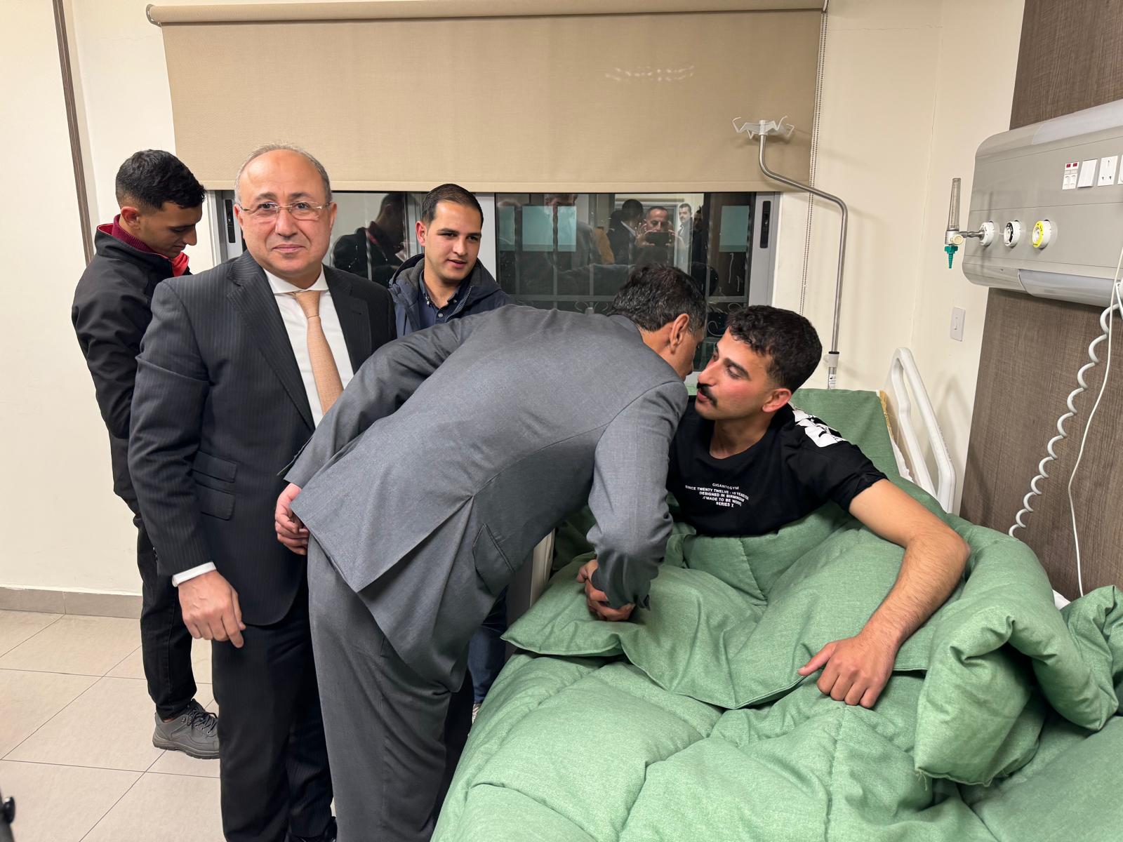 Madar Al-Saa Images 0.8561604098383753