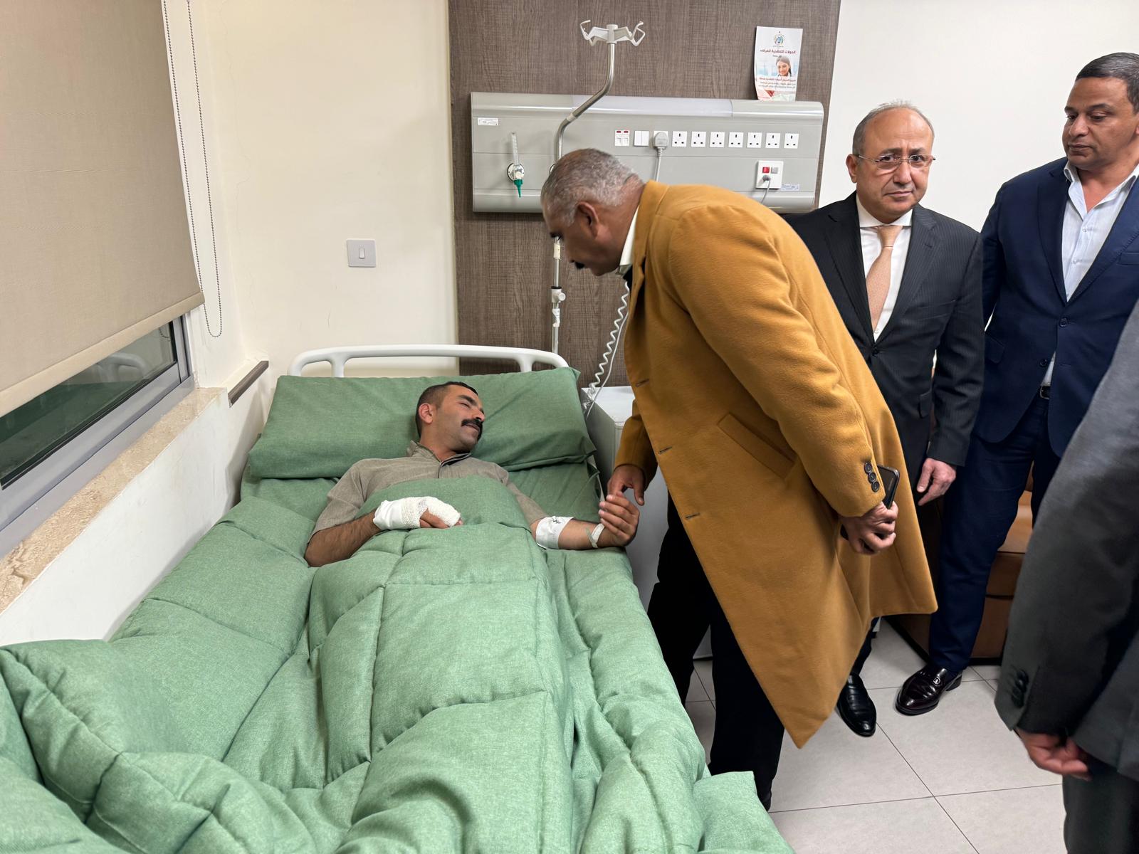 Madar Al-Saa Images 0.43063880921087483