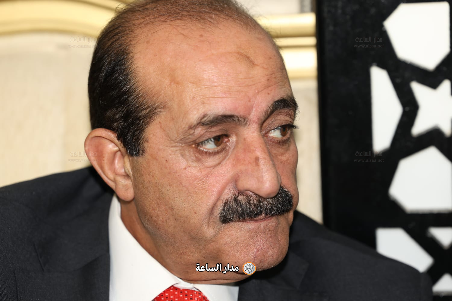 Madar Al-Saa Images 0.6369775615194131