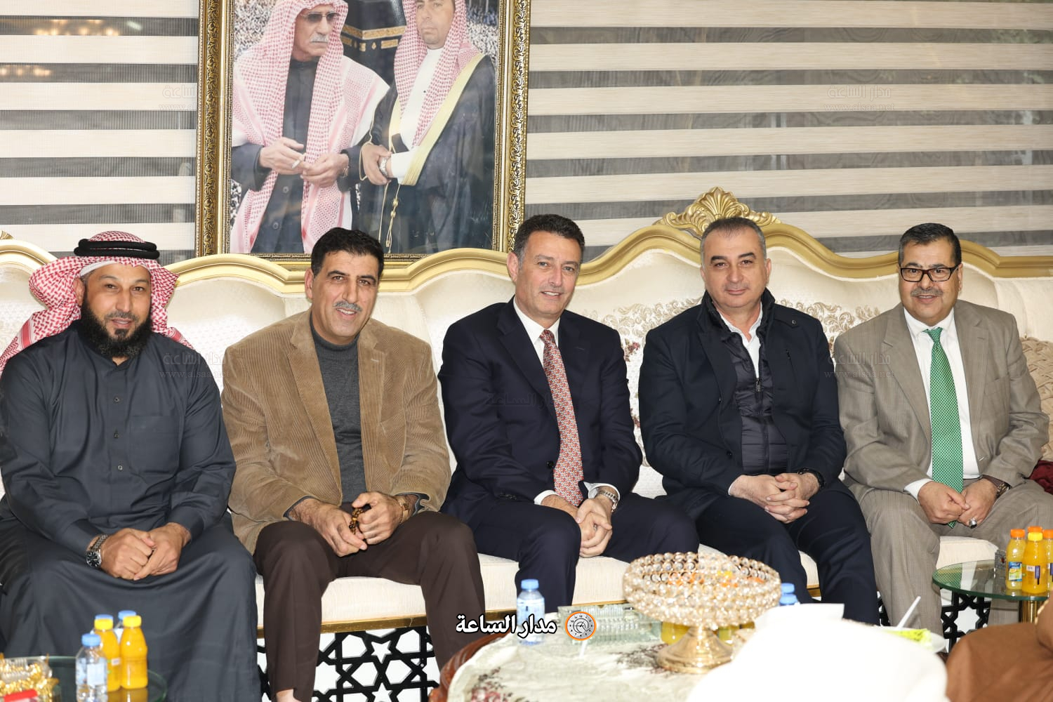 Madar Al-Saa Images 0.9476615400472193