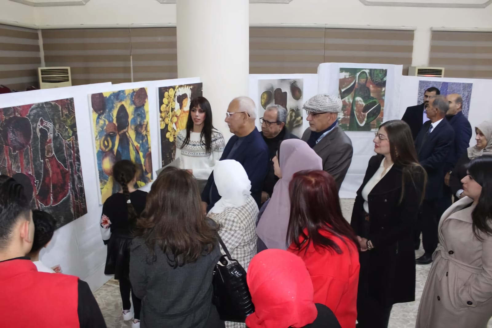 Madar Al-Saa Images 0.3779939812671753