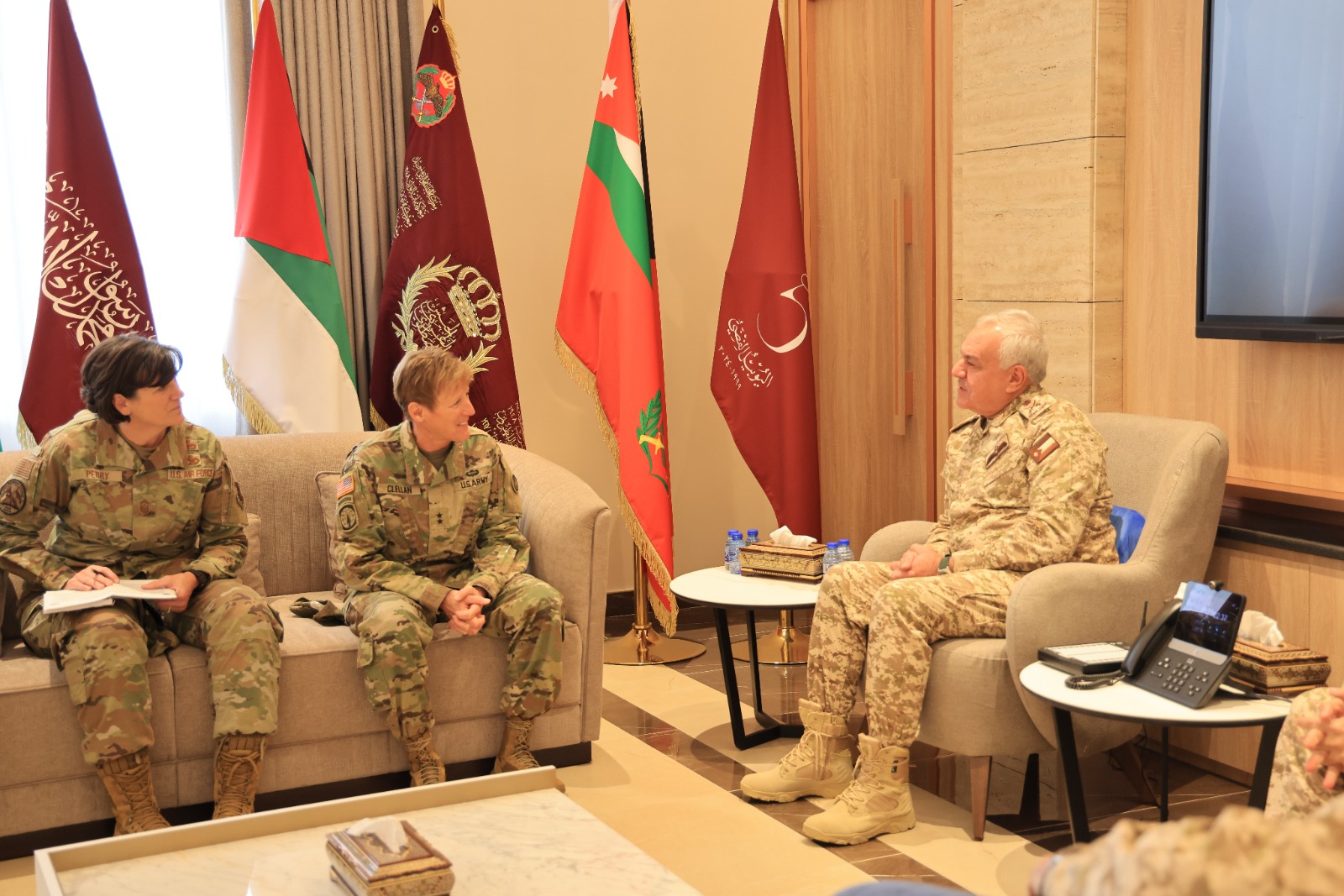 Madar Al-Saa Images 0.7403925694204767