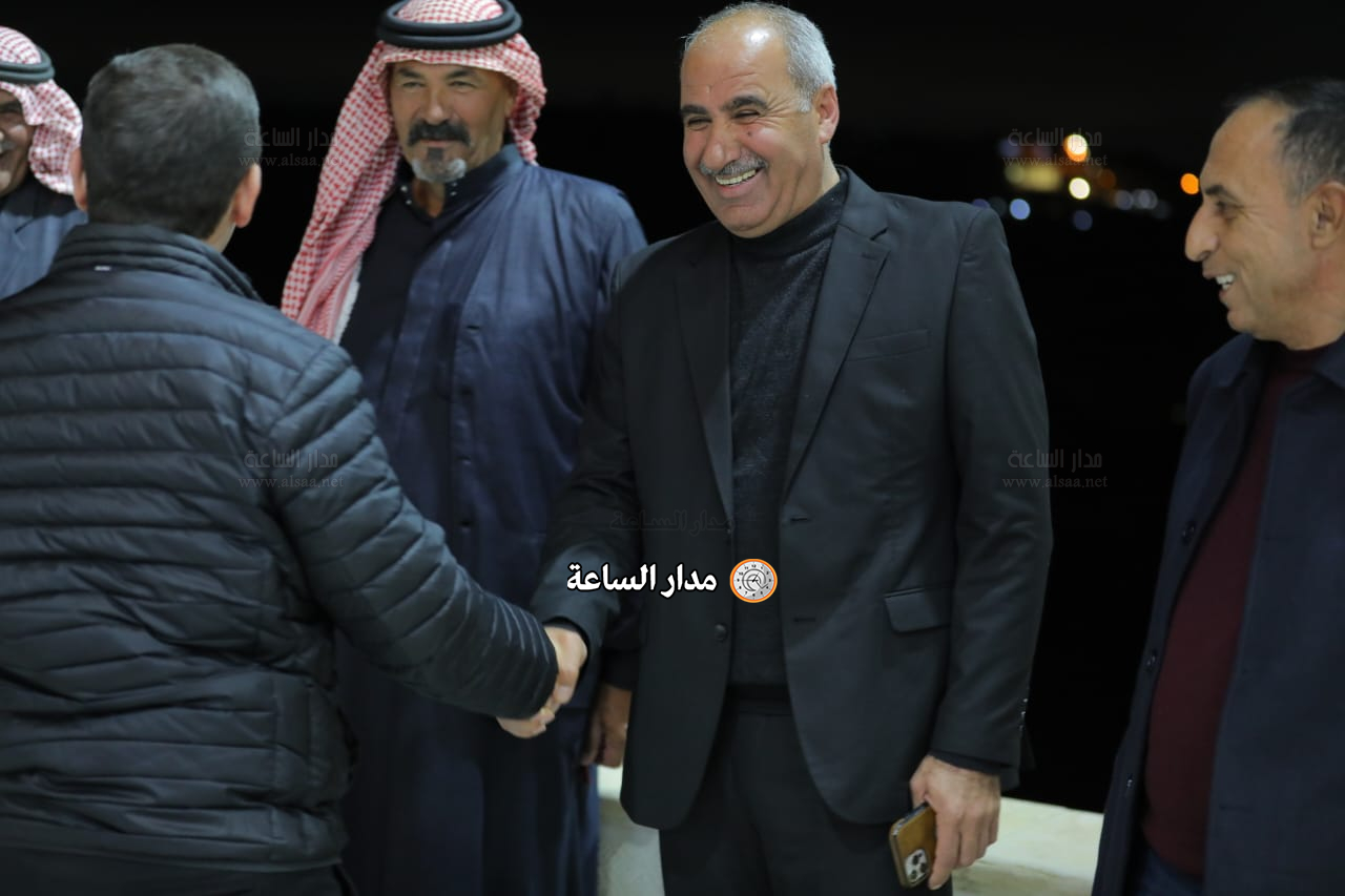 Madar Al-Saa Images 0.3316957855835474