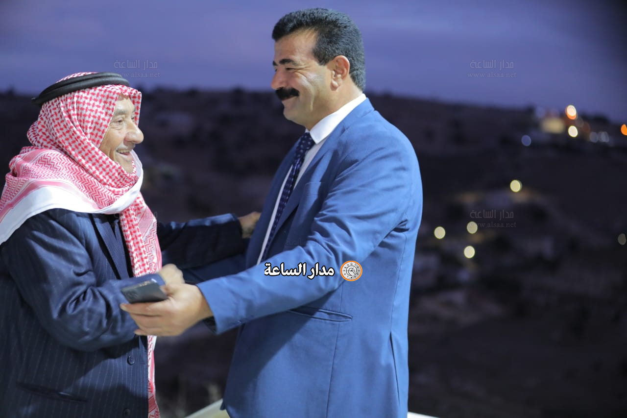 Madar Al-Saa Images 0.005023789138596024