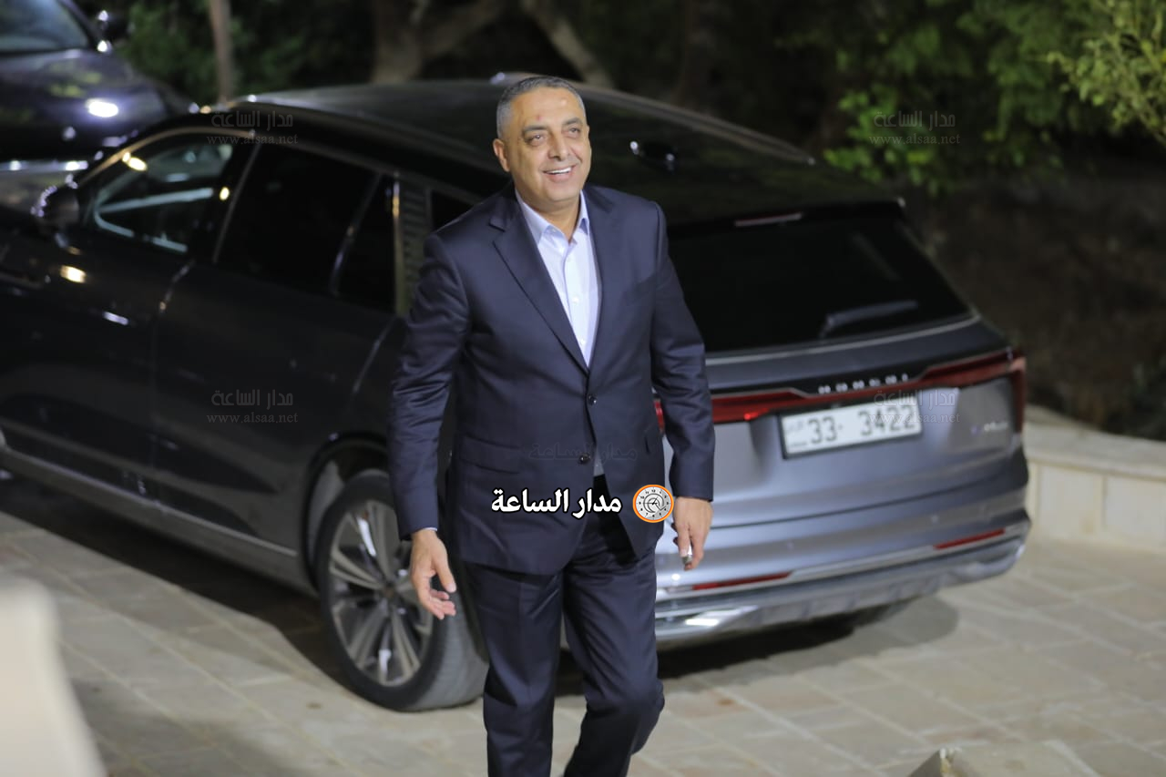 Madar Al-Saa Images 0.4305898948052176