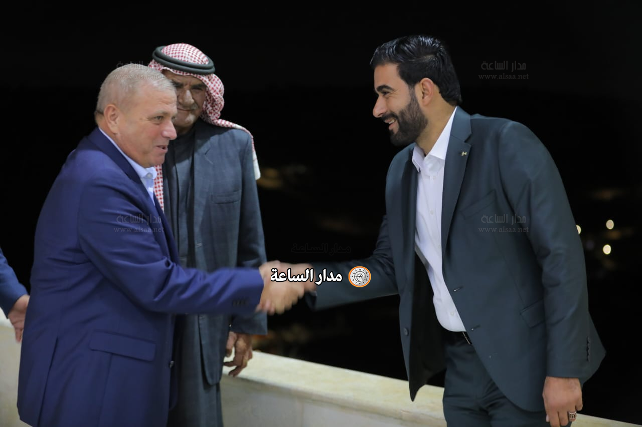 Madar Al-Saa Images 0.9653249420498735