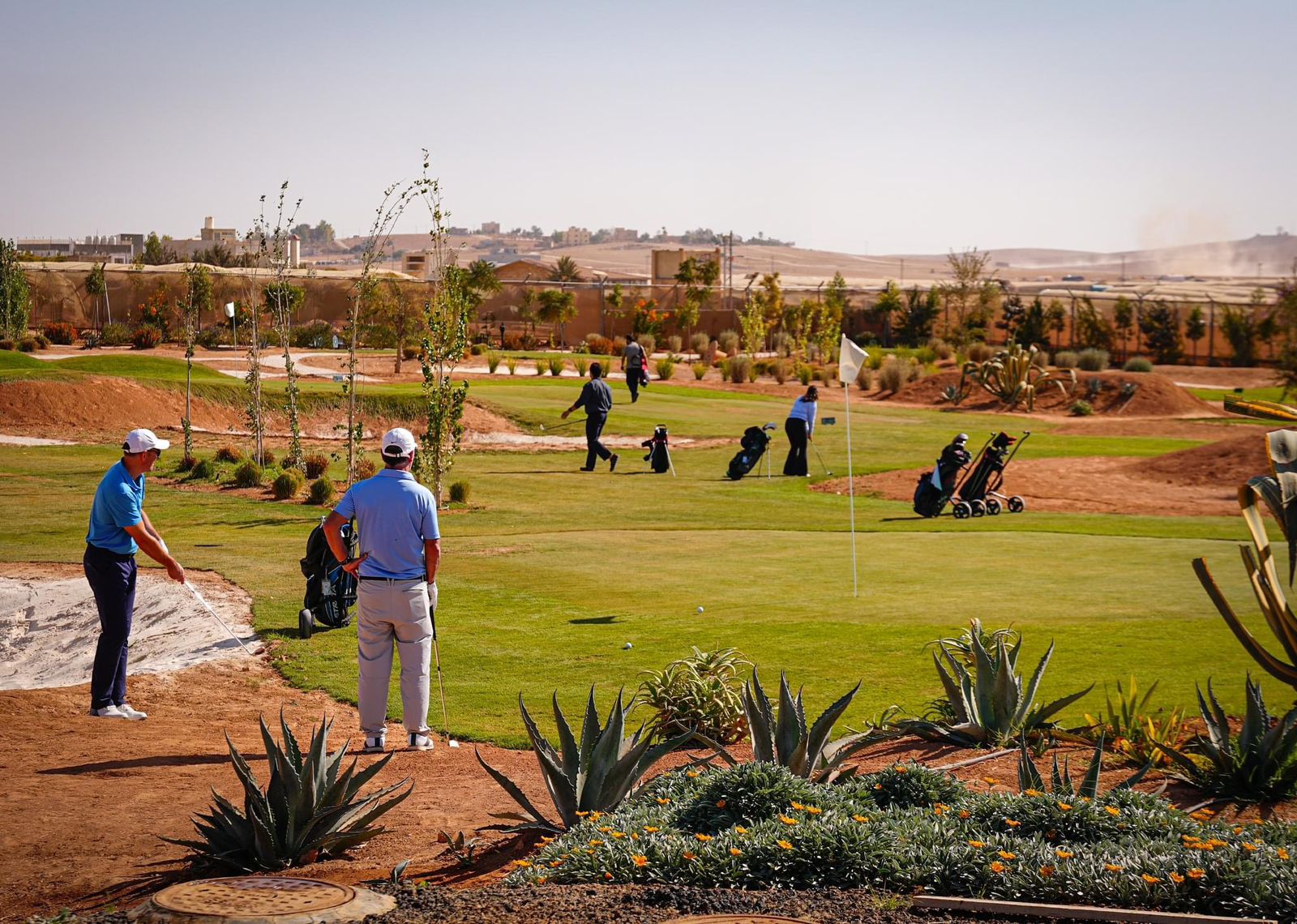 Madar Al-Saa Images 0.3194130126403738