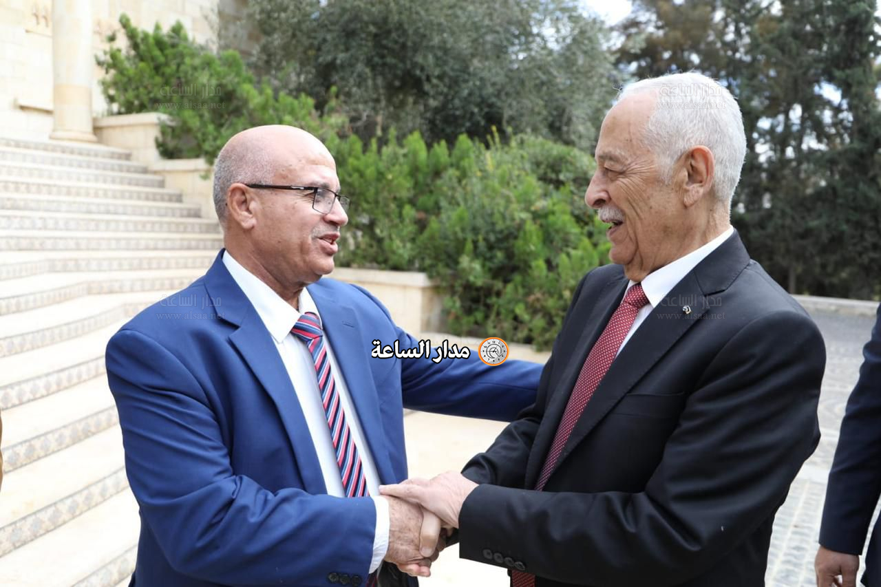 Madar Al-Saa Images 0.43256892545424286