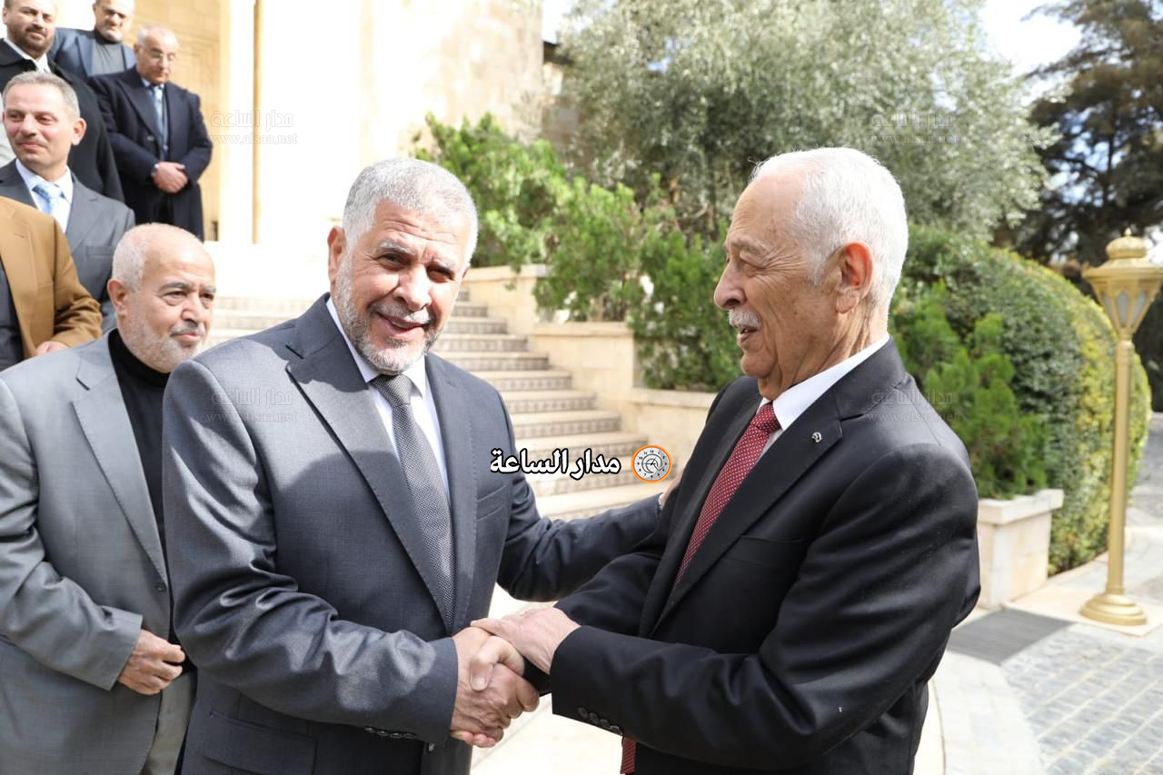 Madar Al-Saa Images 0.683947082317008