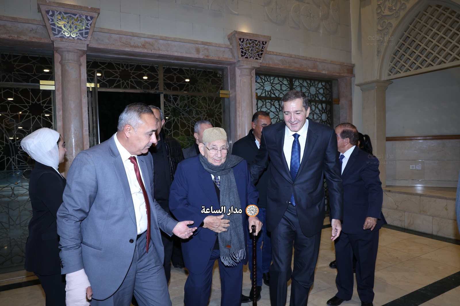 Madar Al-Saa Images 0.039145028298879225