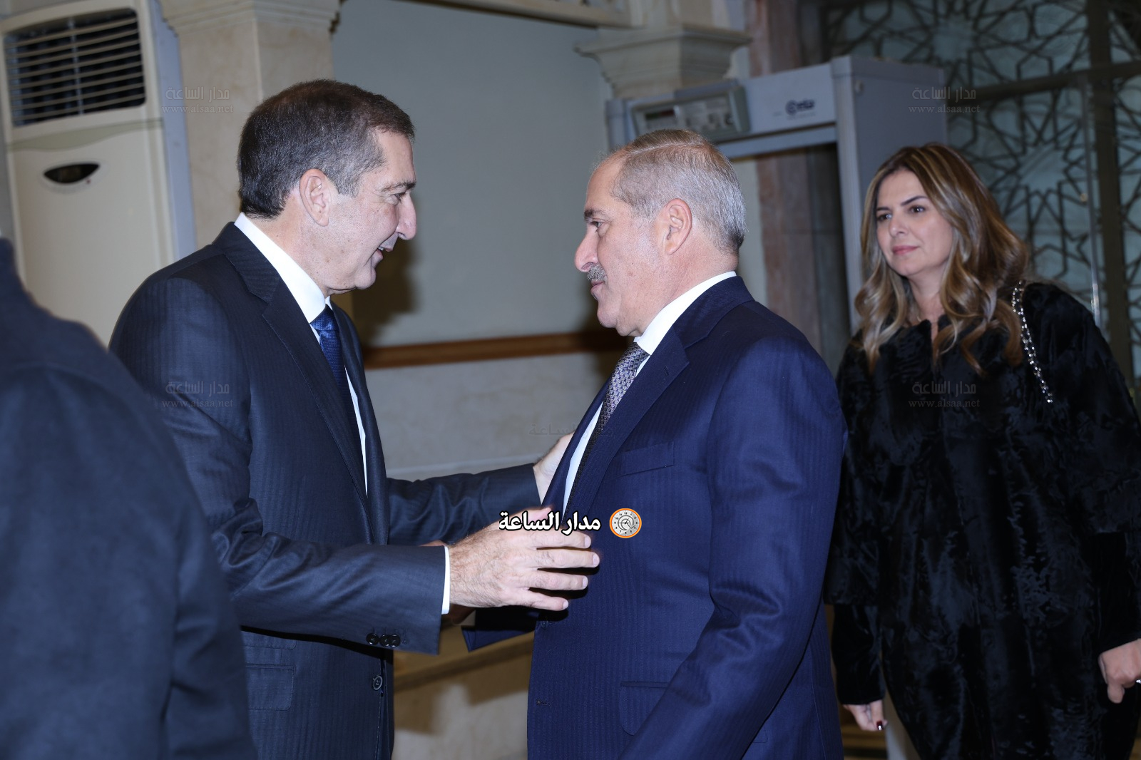 Madar Al-Saa Images 0.1764427309741179