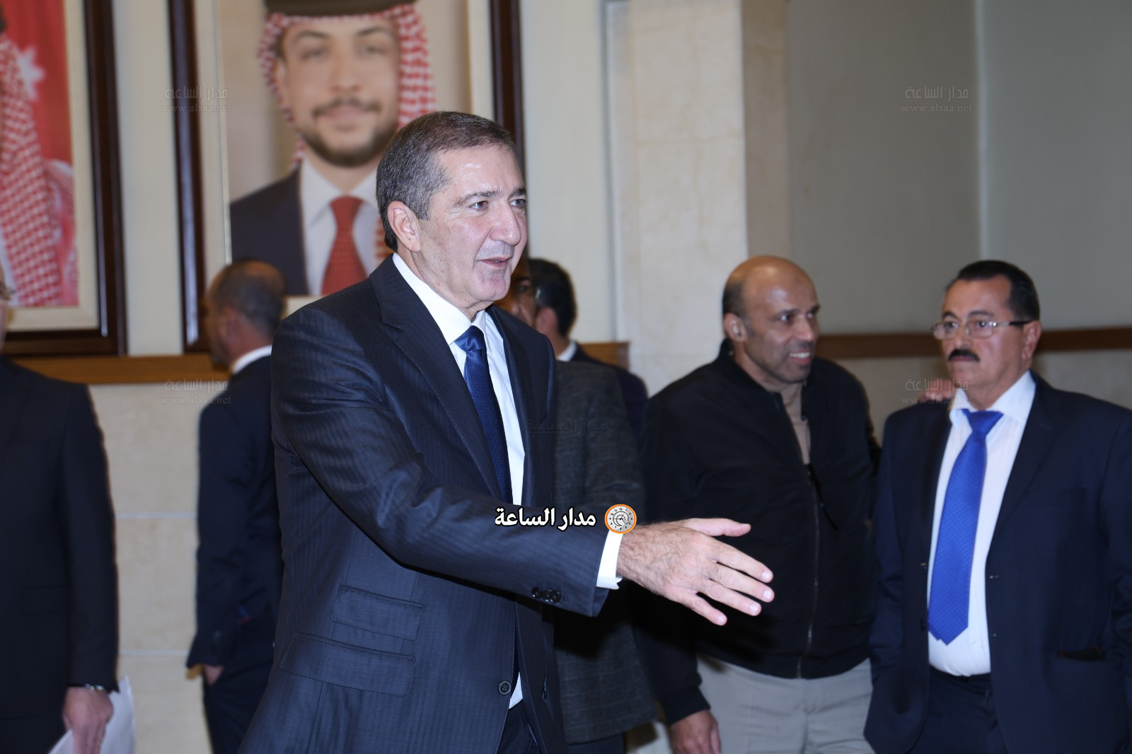 Madar Al-Saa Images 0.899080503347425