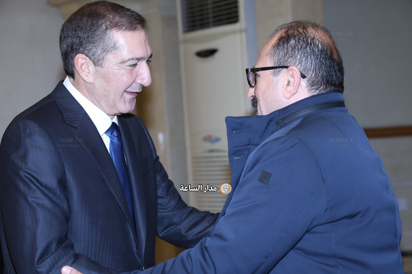 Madar Al-Saa Images 0.8336723977361822