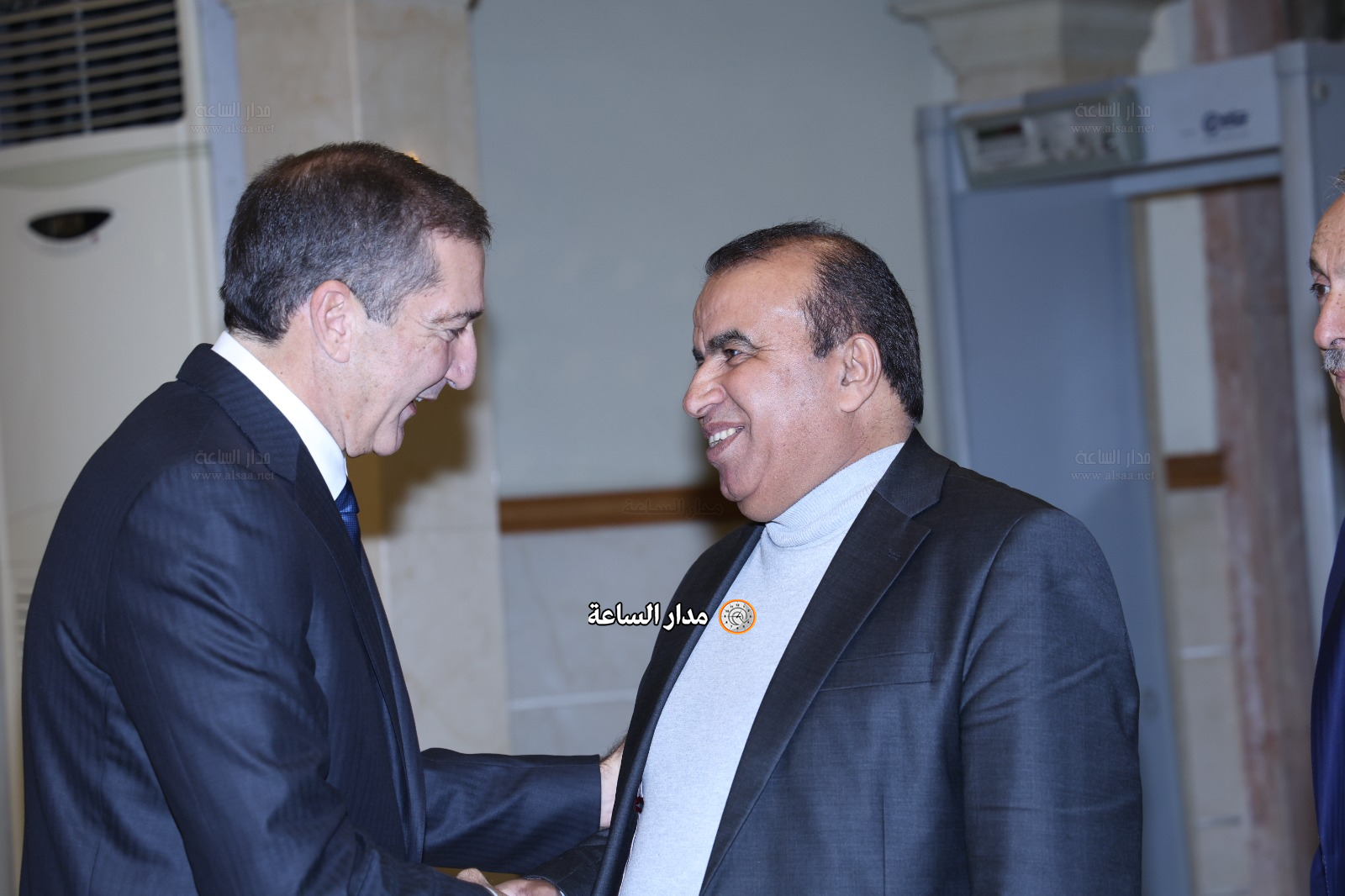 Madar Al-Saa Images 0.03168002267996983